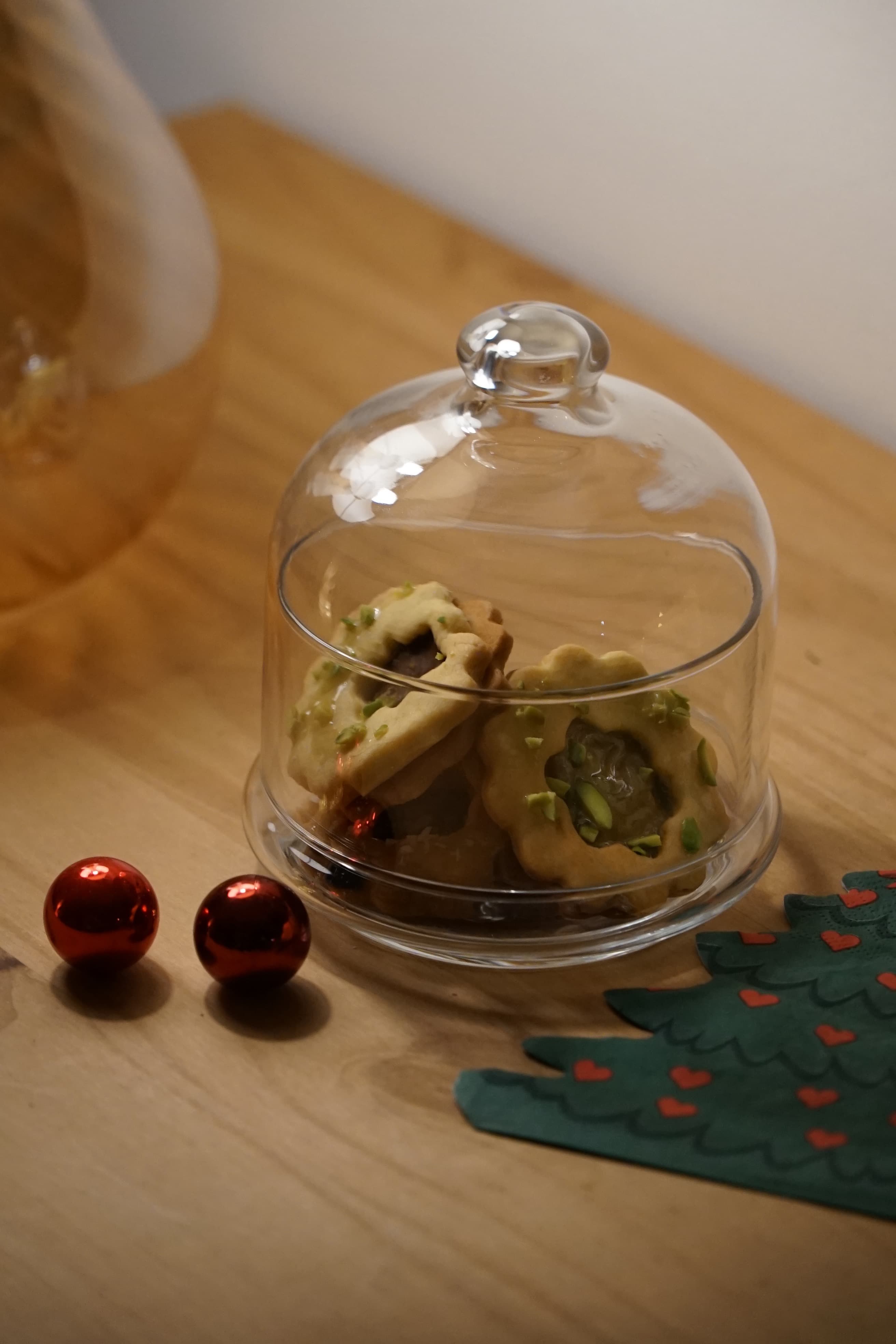 Hands rolling dough for a traditional Persian cookie.