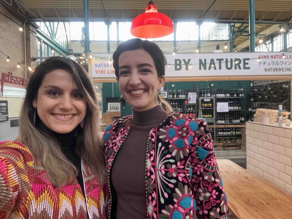 Zahra und Parnian in der Markthalle Neun